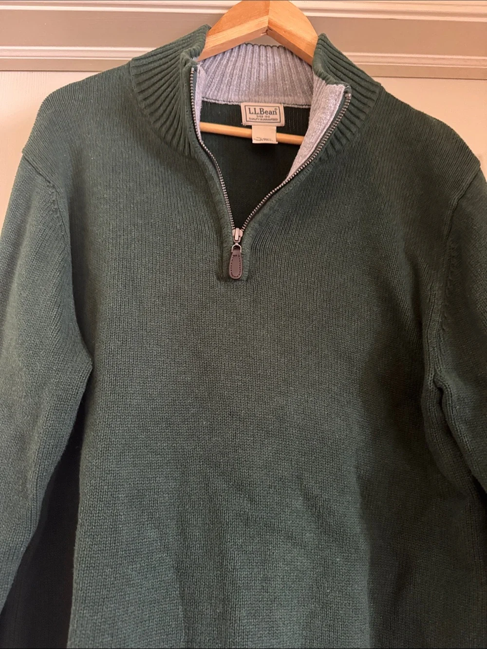 L. L. Bean Men’s Green Sweater Size Large Quarter Zipper Excellent Condition